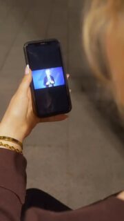 MITBESTIMMUNG! Die Schüler:innen sprechen

Bei der Tagung „Selbstregulation stärken - Bildung neu ausrichten“, die von der Leopoldina und der @aim.heilbronn veranstaltet wird (just in diesem Moment sind wir noch dort), wird nicht nur über die oder mit den Schüler:innen gesprochen - hier sprechen die Schüler:innen und liefern selbst wichtige Impulse. Gestern haben @clarissa.correa.da.silva, @weilhaftig und @ferdistebner einen Workshop zum Thema Selbstregulation angeboten. Danach wurden Produkte für die Tagung produziert. Unter anderem dieses Video hier. Das Video lief als Begrüßung nach den Grußworten von Bildungsministerin Prien.

#instalehrerzimmer 

Dank an @247timon und @buntundblinkt für den Support!

@jul.ia_meiser @otto_ellerbrock_politik
@evido.magazin